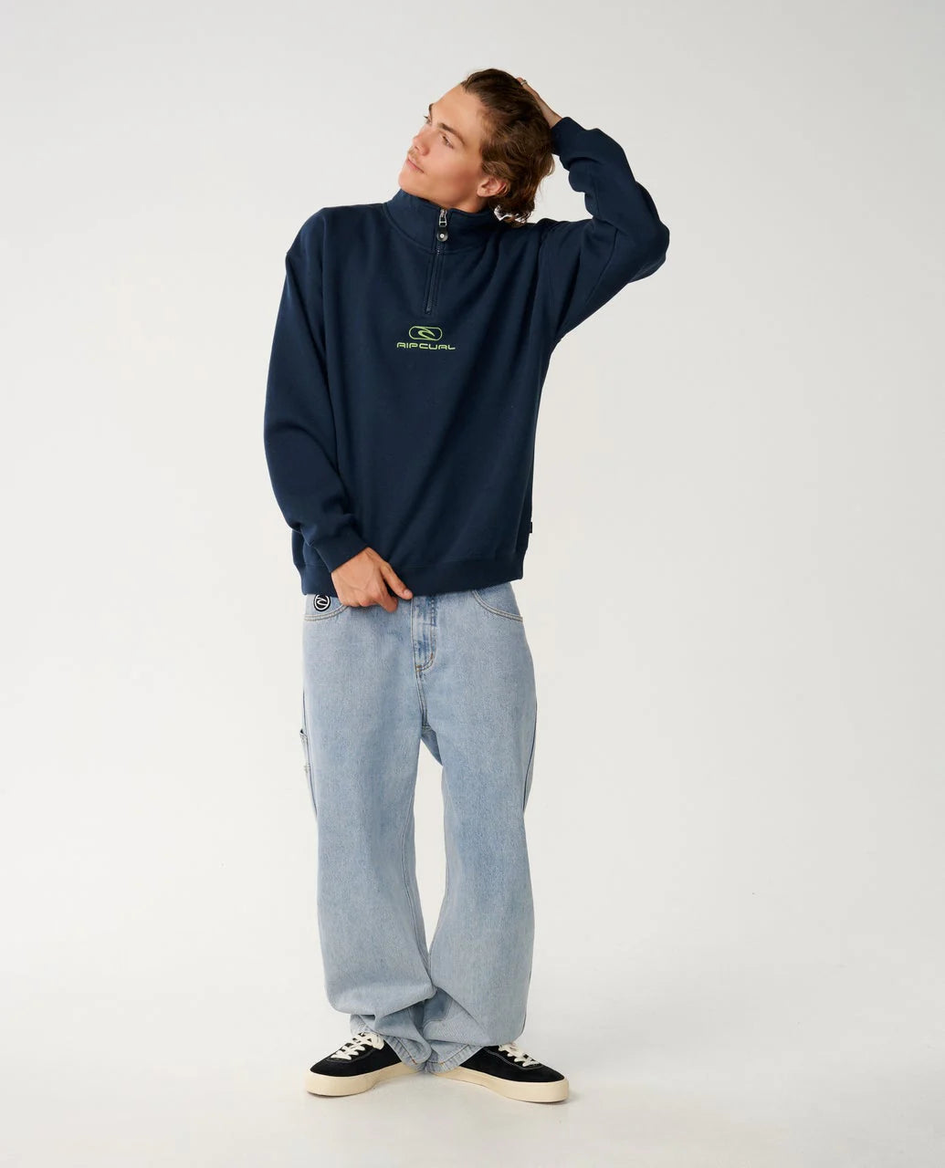 Pill Icon 1/4 Zip Crew