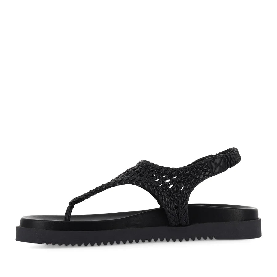 Anika Sandal