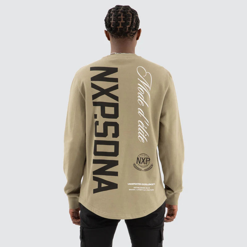 Mate Dual Curved Sweater