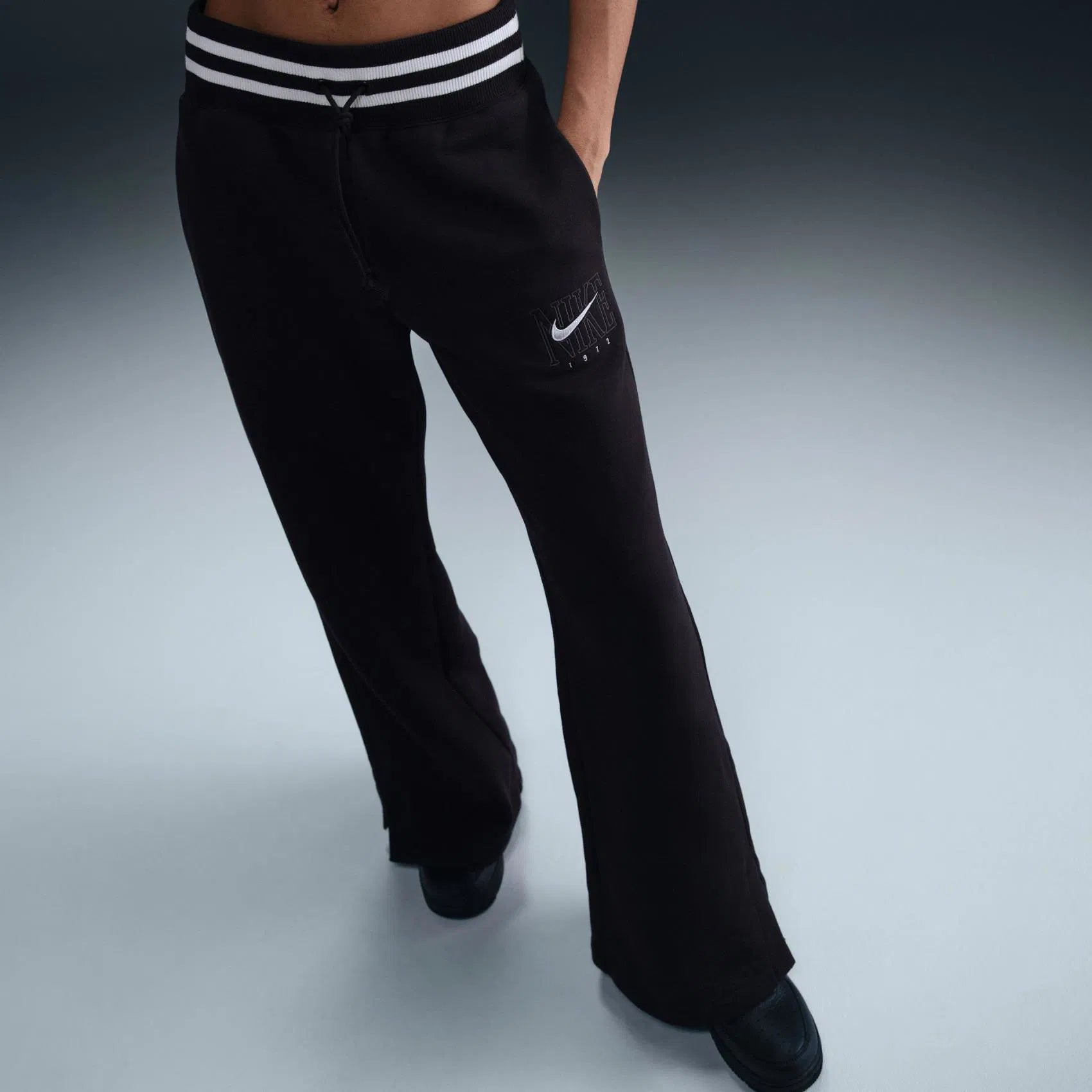 Sportswear Phoenix Wide Leg Graphic Pant