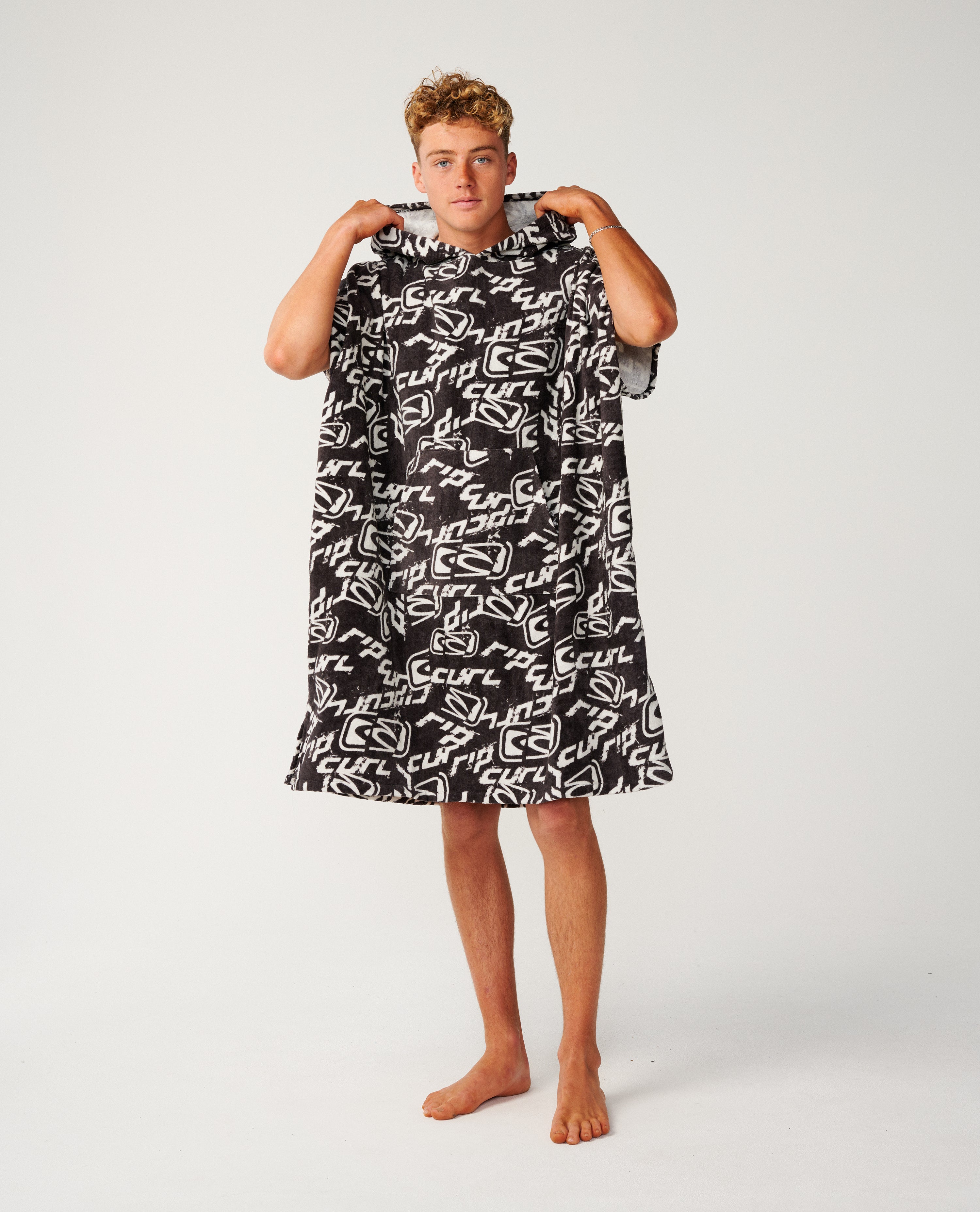 Sessions Hooded Towel