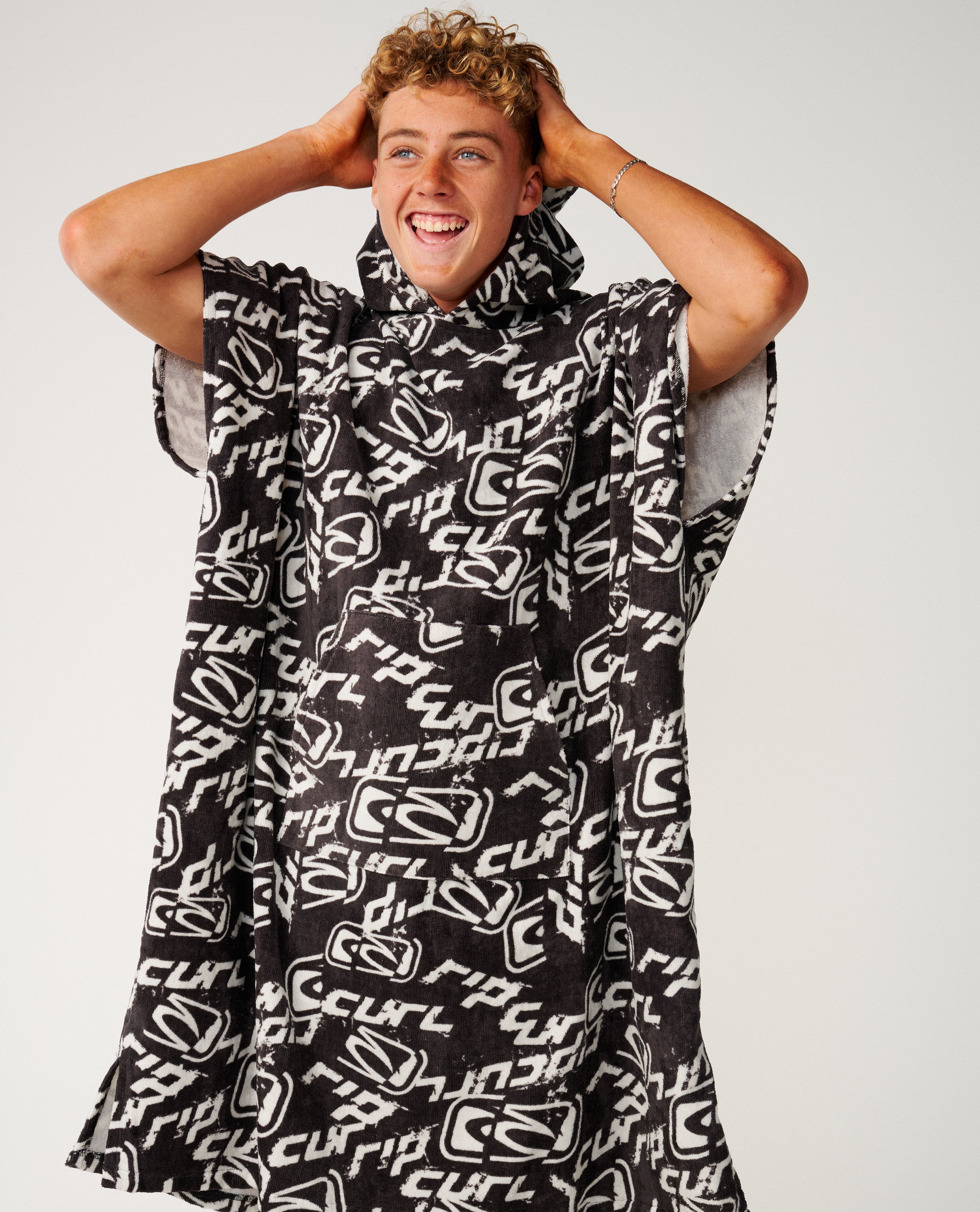 Sessions Hooded Towel