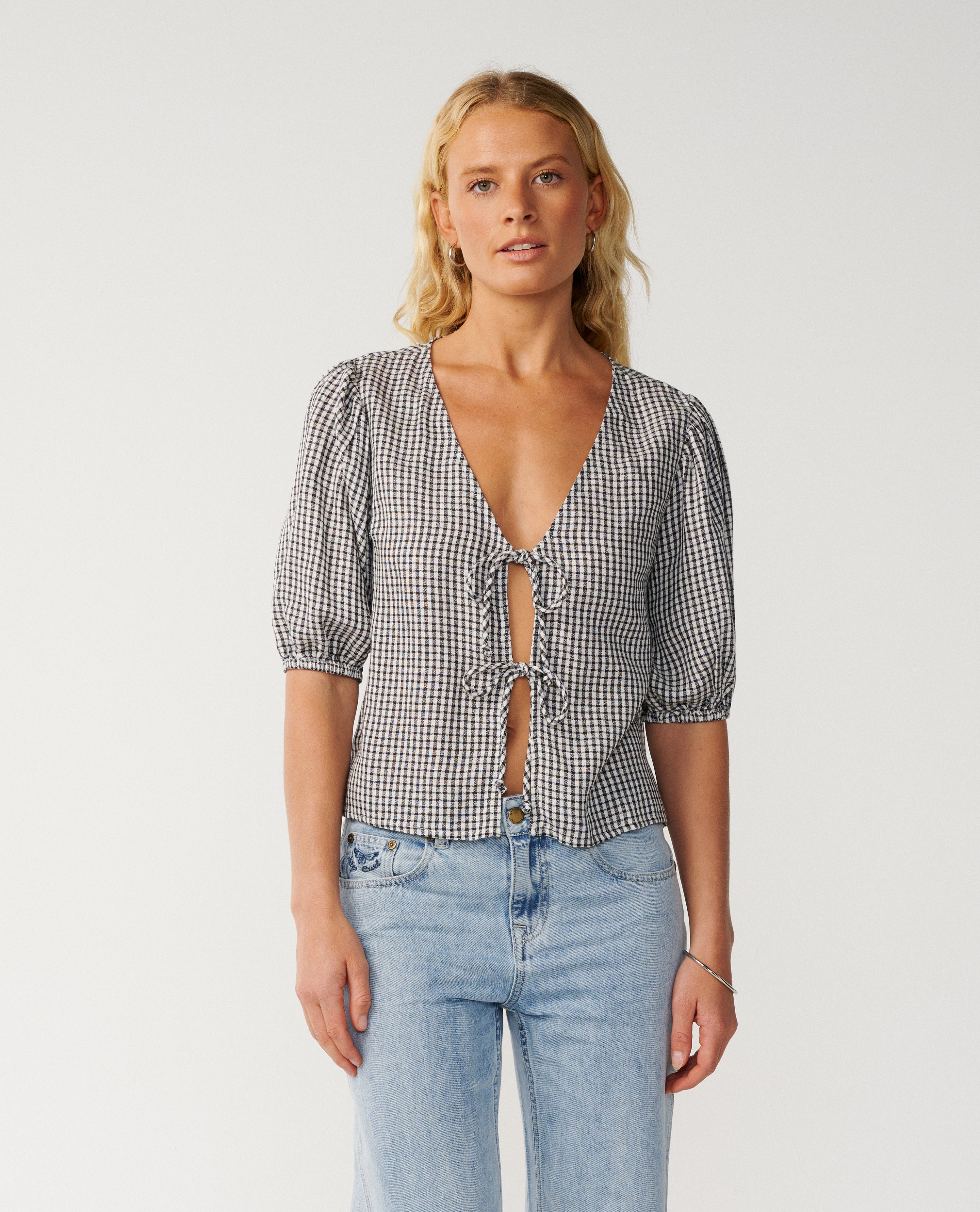 Vibe Surf Tie Front Top