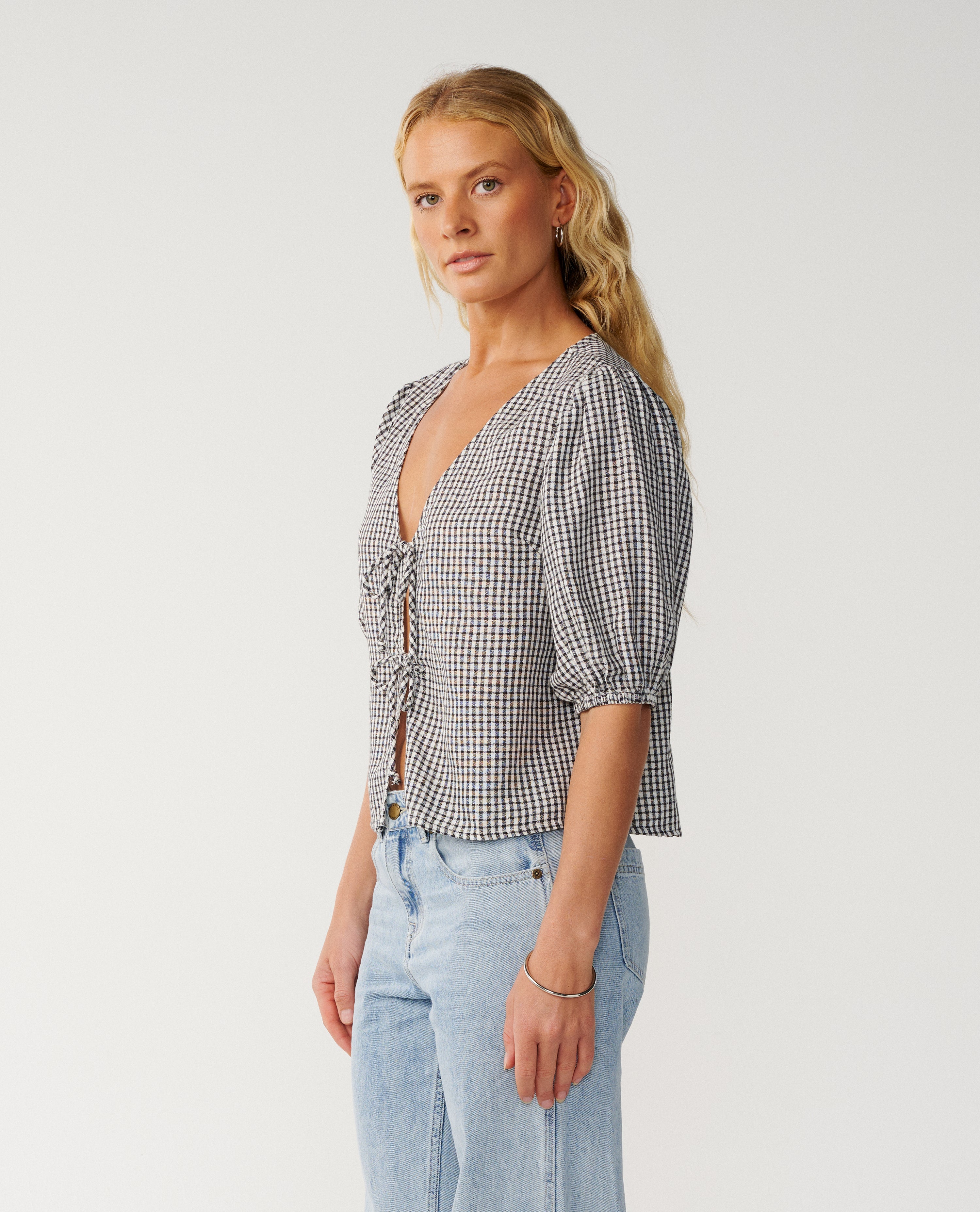Vibe Surf Tie Front Top