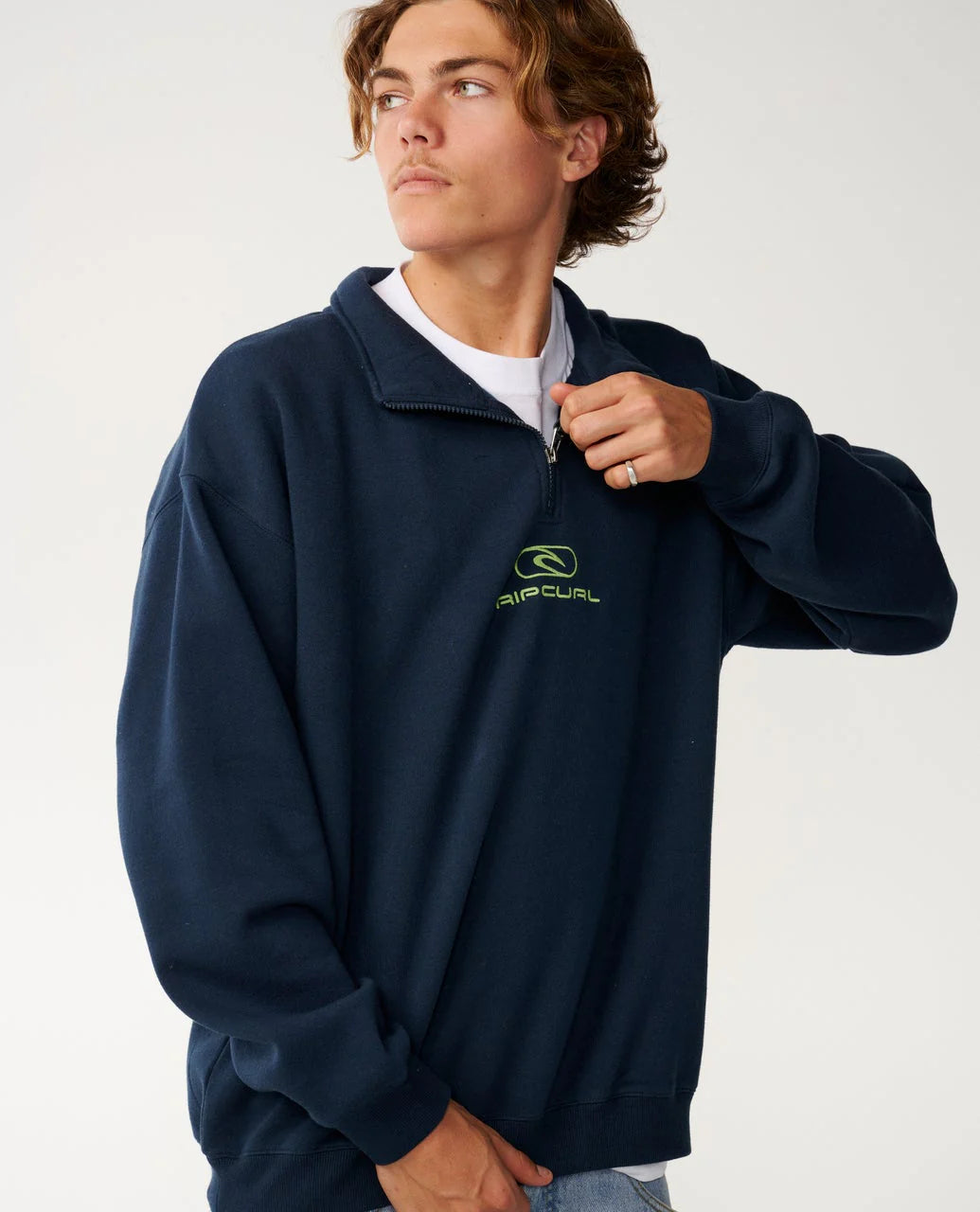 Pill Icon 1/4 Zip Crew
