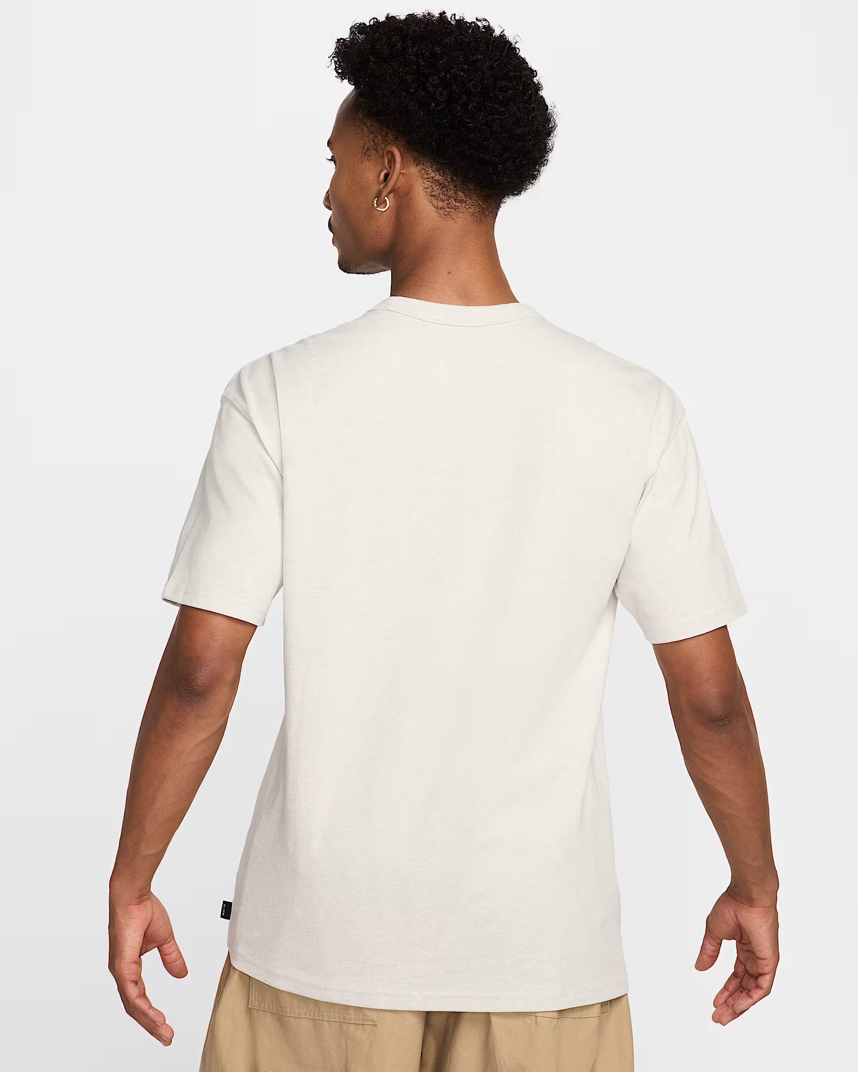 Nike Sportswear Premium Essentials Tee