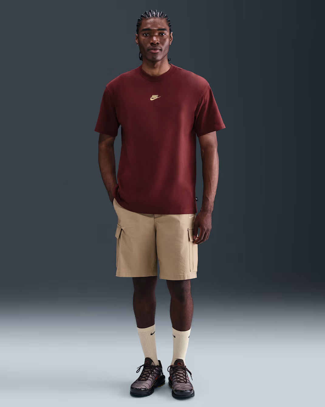 Sportswear Premium Essentials Tee