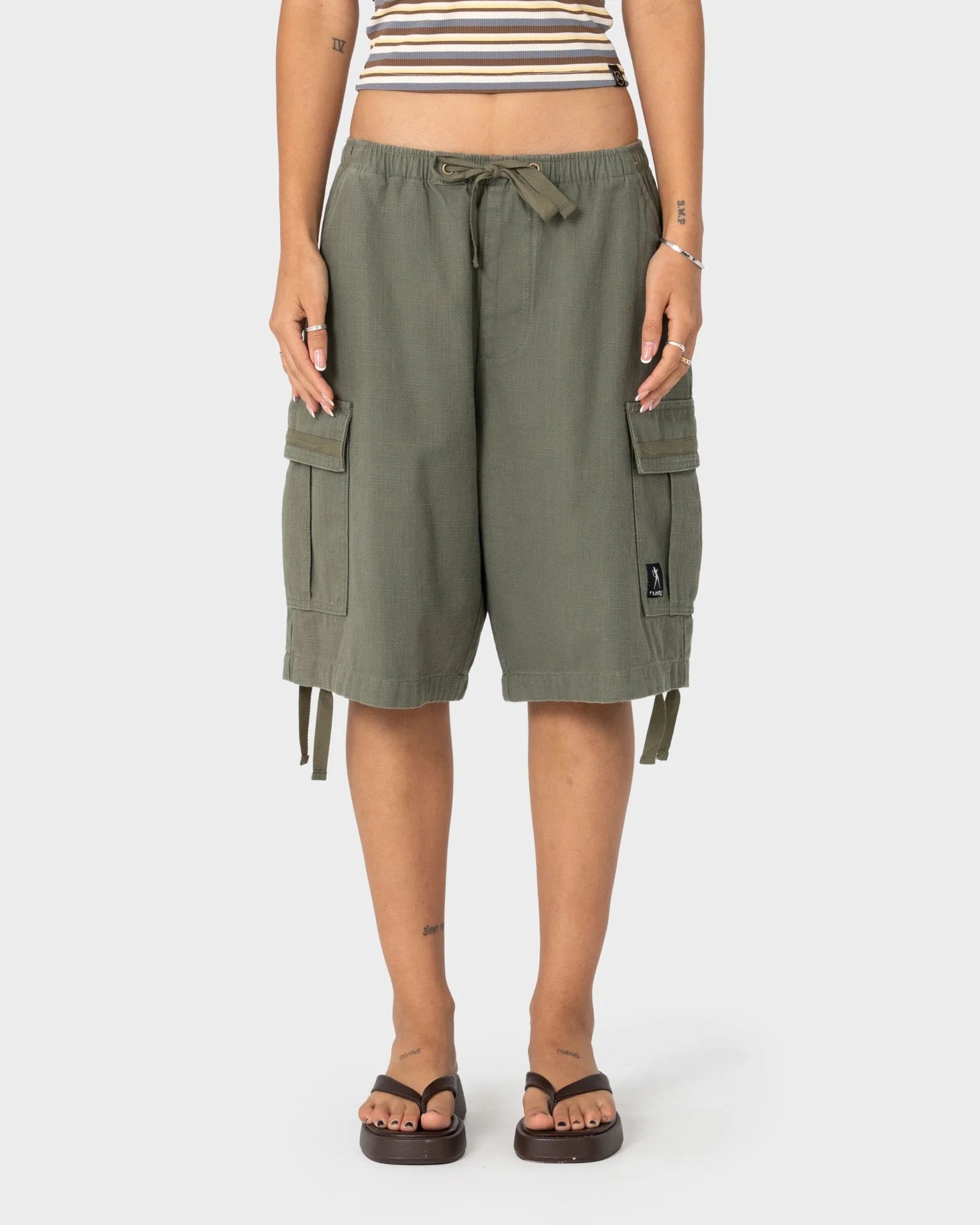 River Low Rise Baggy Cargo Short