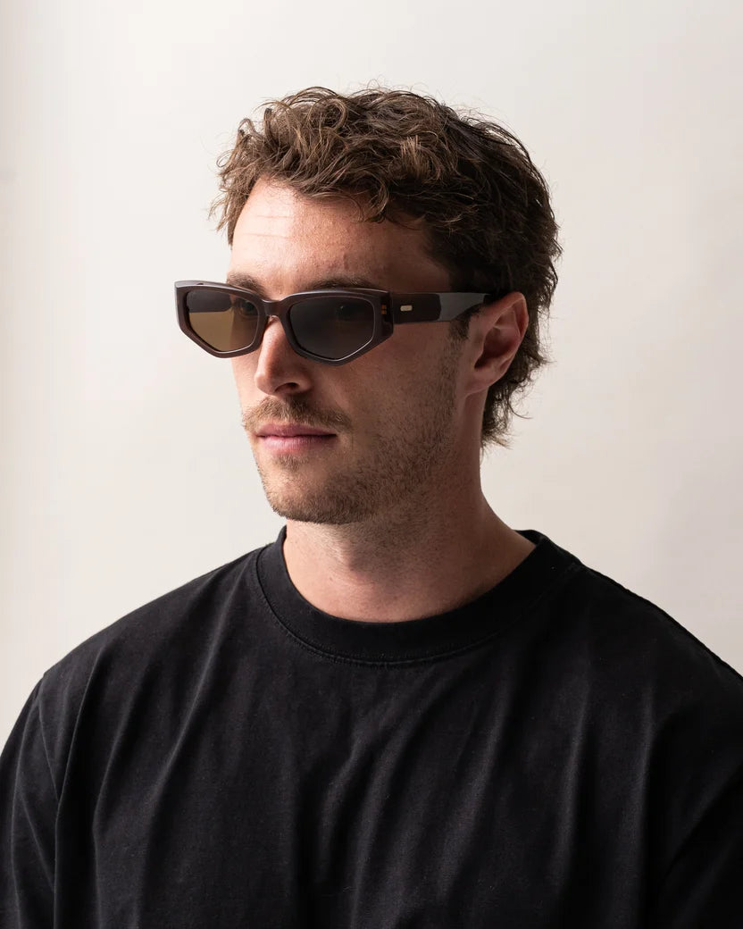 Diamond Polarised