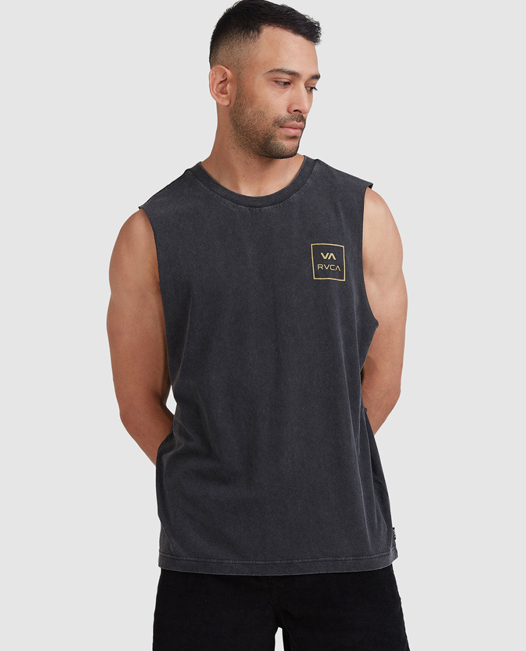 UVYZT00442_BLK_1_1741750549000
