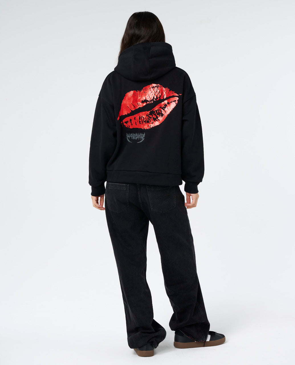 Kiss Me Box Fit Hood