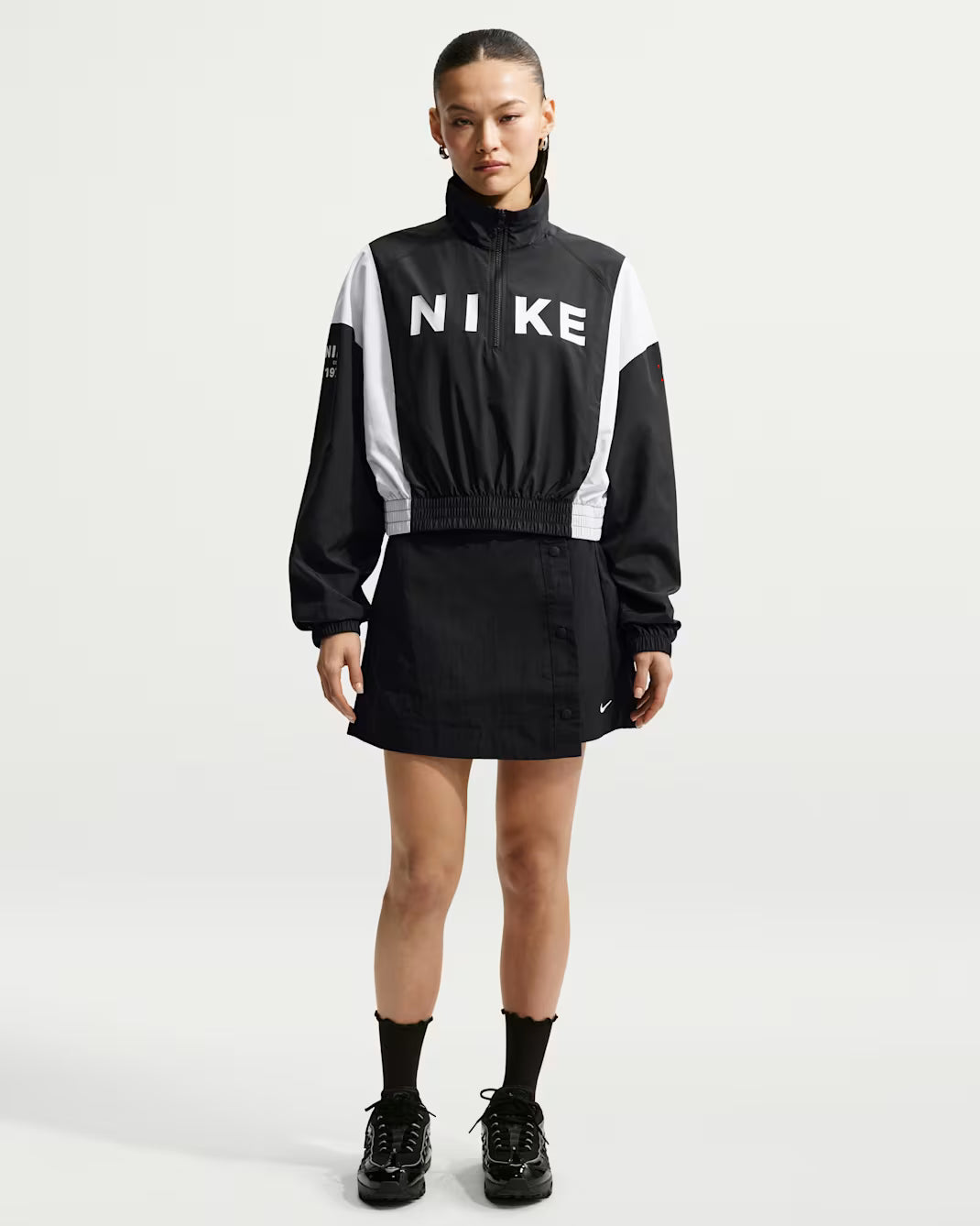 Sportswear Woven Lightweight 1/4 Zip Jacket