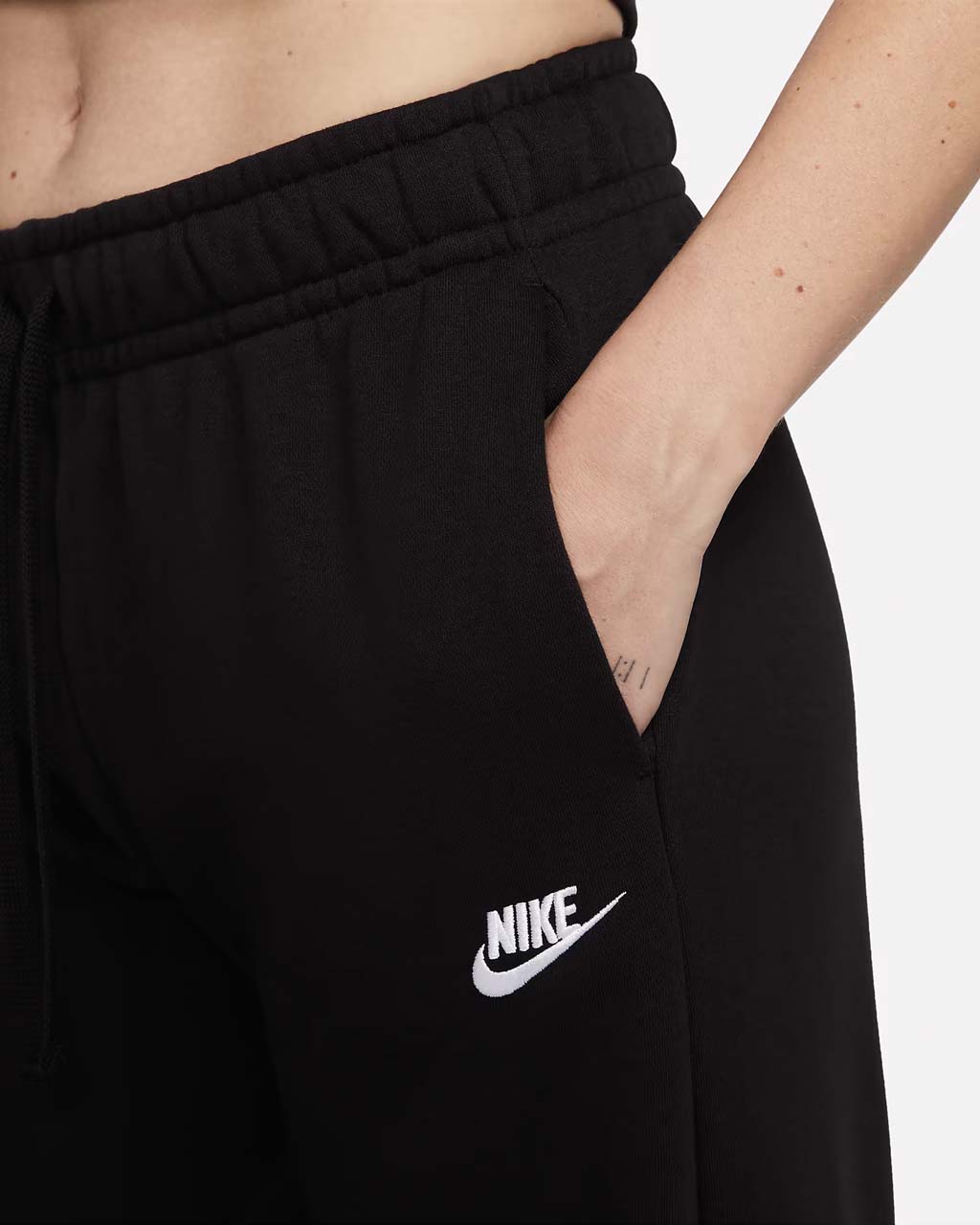 Nike Club Fleece Mid-Rise Wide-Leg Sweatpants