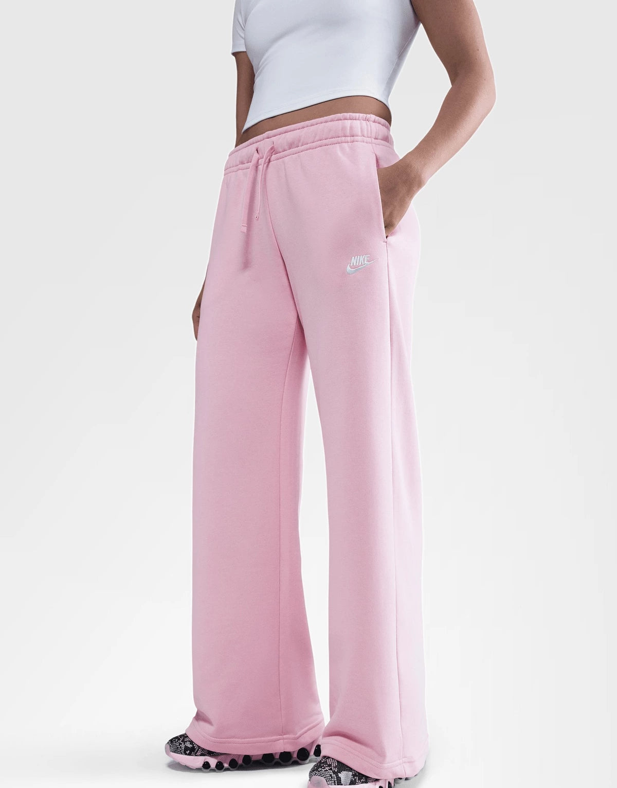 Nike Sportswear Club Fleece Women's Mid-Rise Wide Tracksuit Bottoms